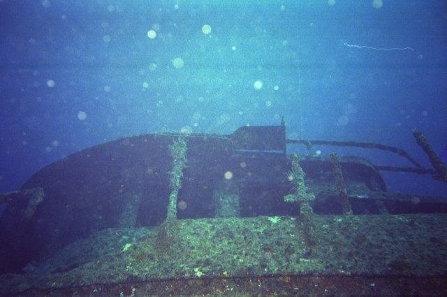 5943_03a.jpg