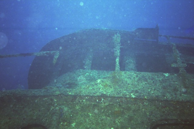 5945_03a.jpg
