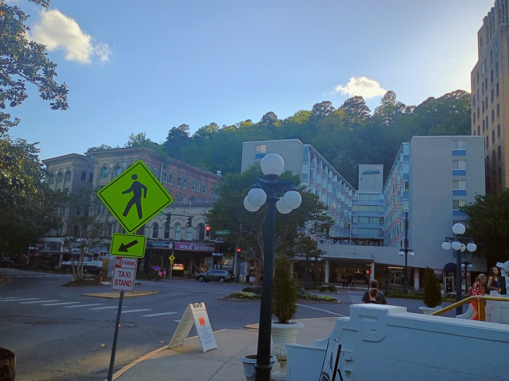 IMG_20250422_175800167_HDR_AE.jpg